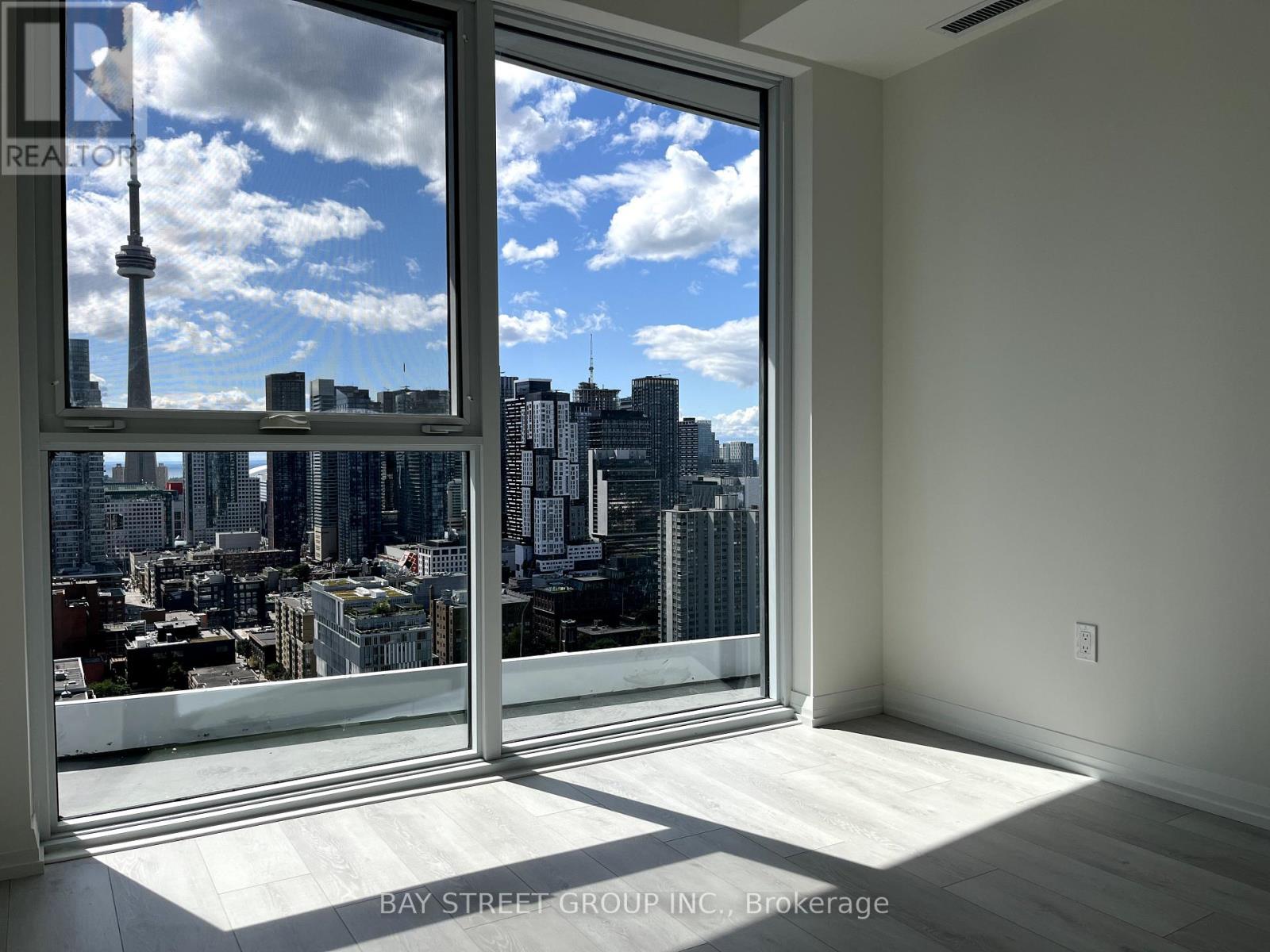 Photo 10 of 2707 280 Dundas Street W, Toronto ON
