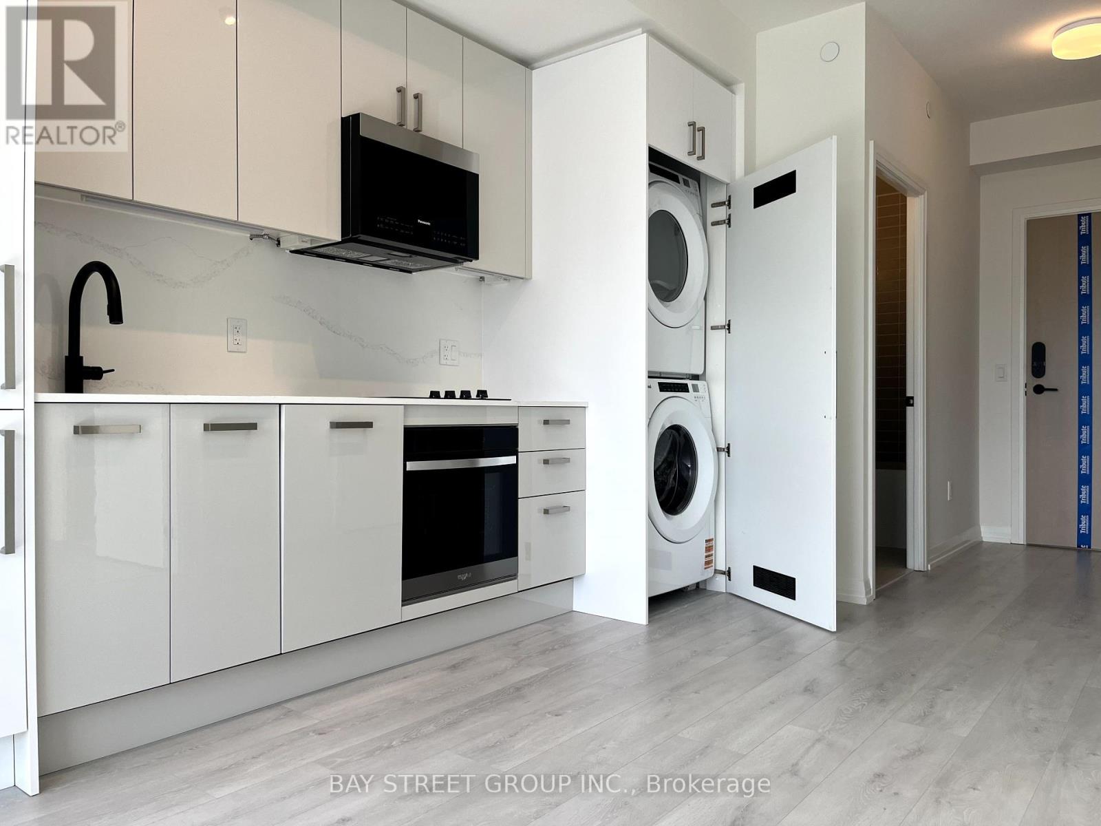 Photo 7 of 2707 280 Dundas Street W, Toronto ON