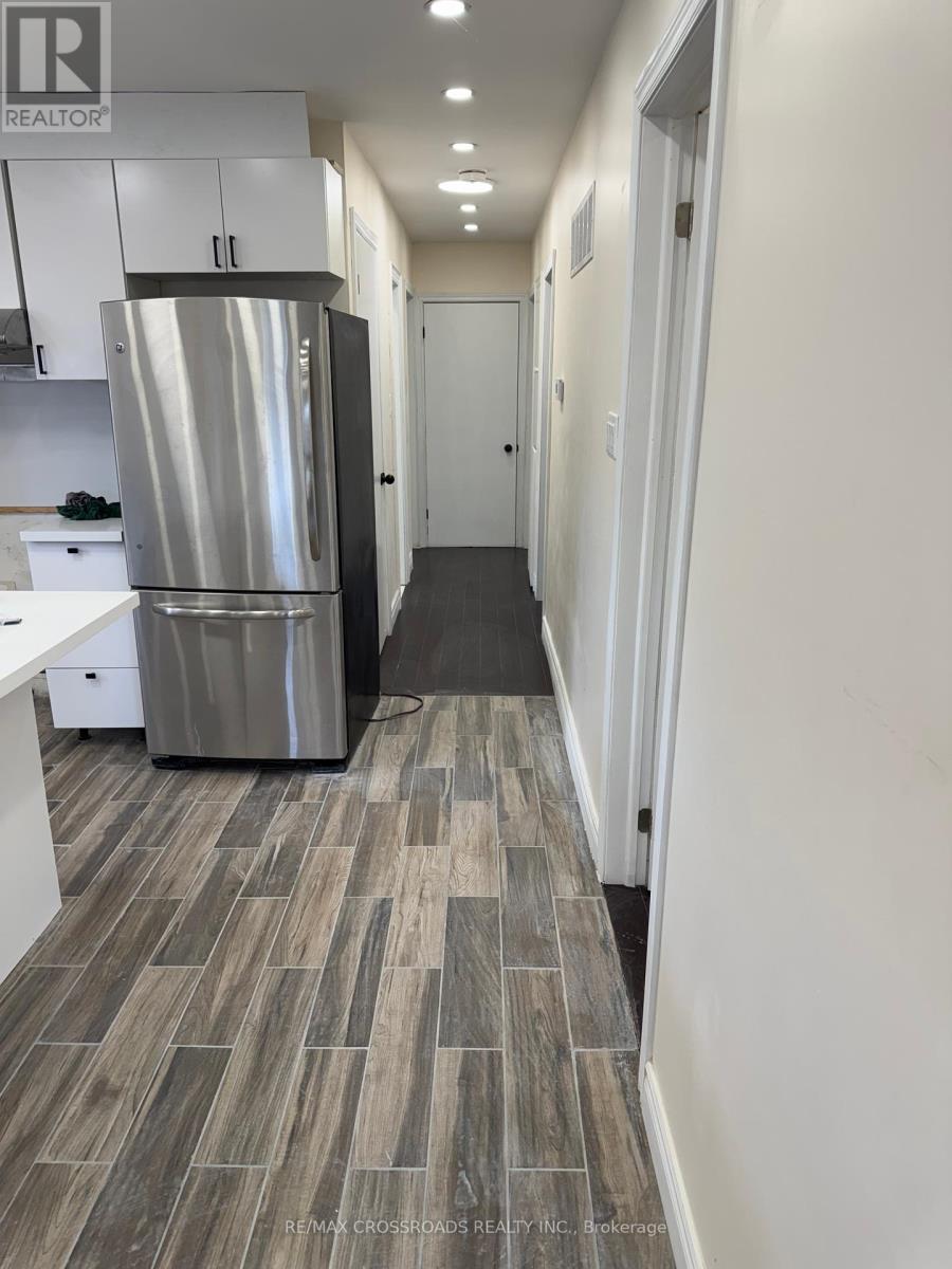 Photo 4 of 78 Portsdown Road, Toronto ON
