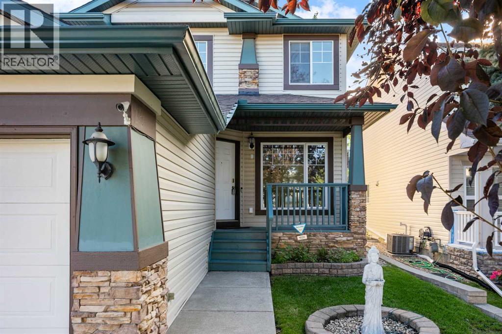 Photo 2 of 338 Panamount Drive Nw, Calgary AB