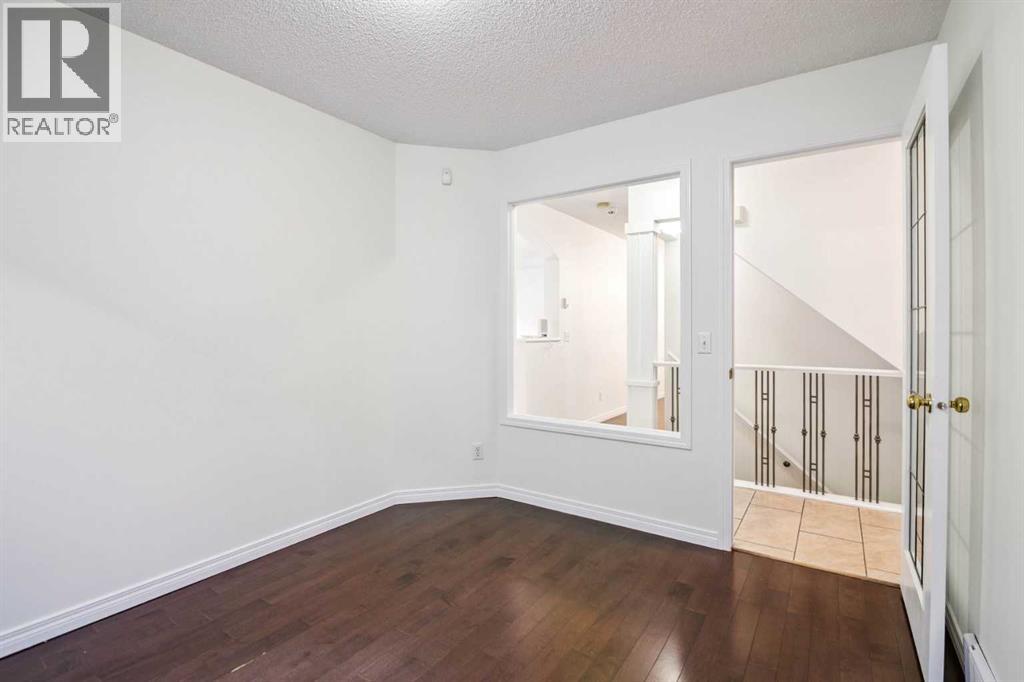 Photo 11 of 338 Panamount Drive Nw, Calgary AB