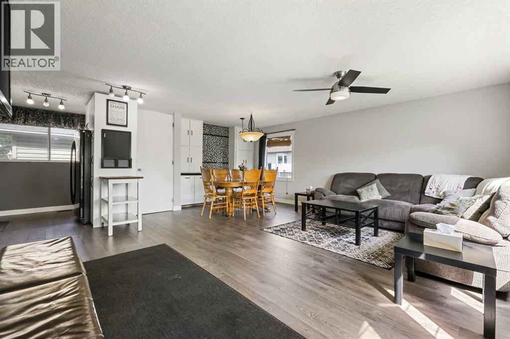 Photo 9 of 63 Olympia Crescent Se, Calgary AB