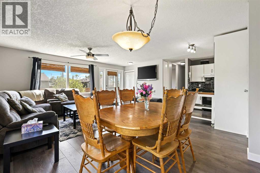 Photo 35 of 63 Olympia Crescent Se, Calgary AB