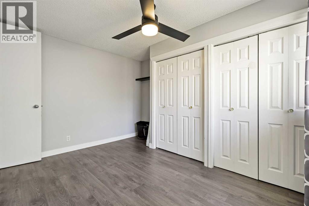 Photo 32 of 63 Olympia Crescent Se, Calgary AB