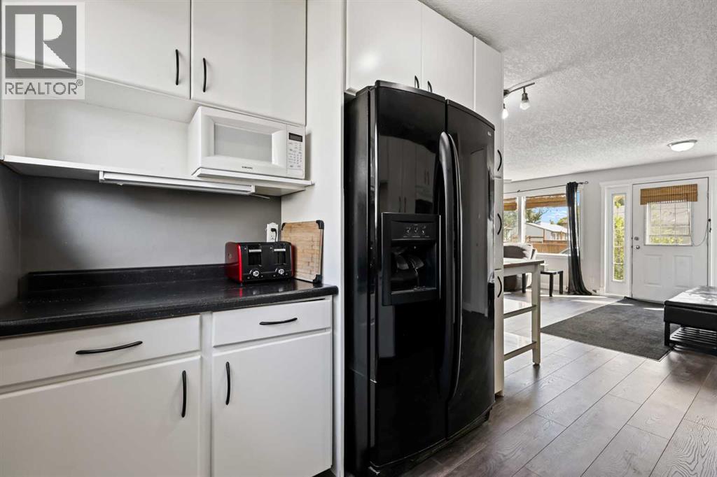 Photo 25 of 63 Olympia Crescent Se, Calgary AB