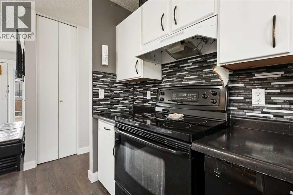 Photo 38 of 63 Olympia Crescent Se, Calgary AB