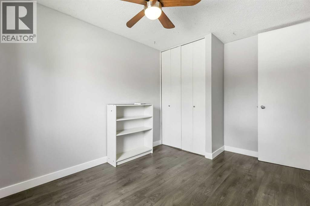 Photo 26 of 63 Olympia Crescent Se, Calgary AB