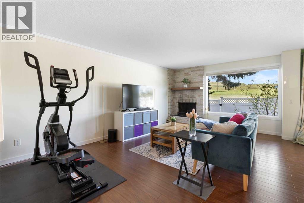 Single Family House for Sale in   Theodore Place NW Thorncliffe Calgary 
