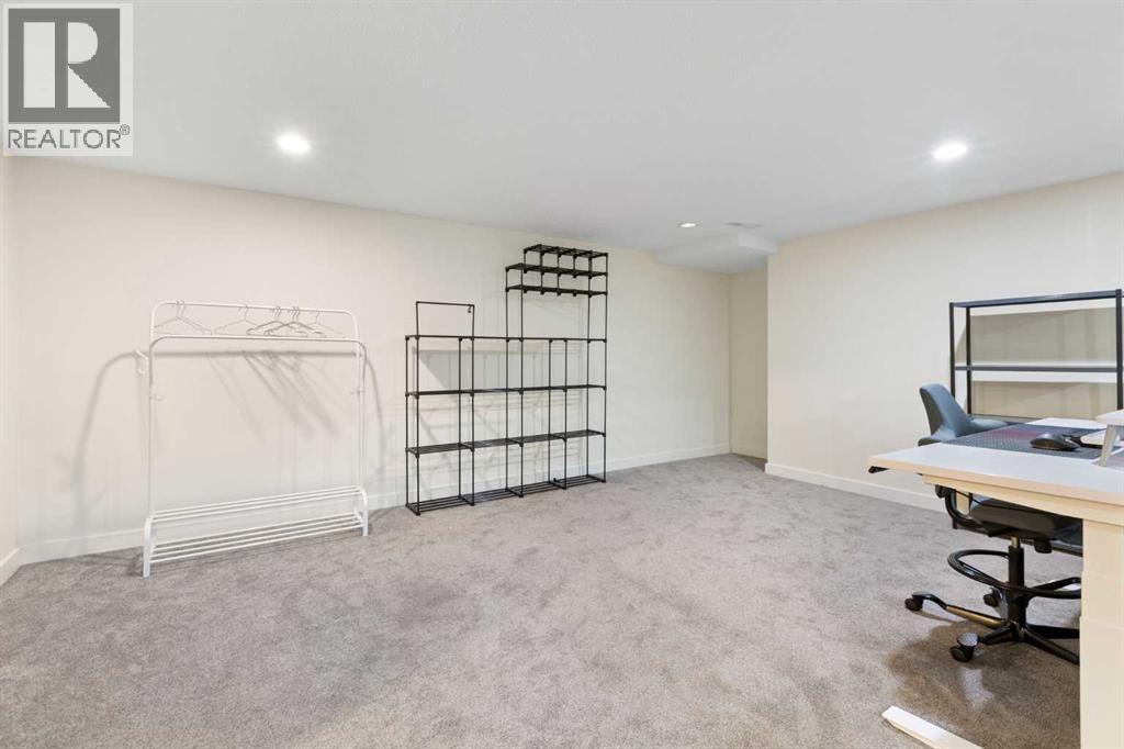 Single Family House for Sale in   Theodore Place NW Thorncliffe Calgary 