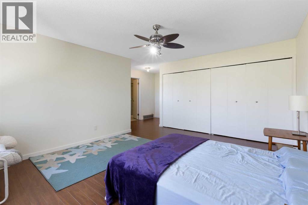 Single Family House for Sale in   Theodore Place NW Thorncliffe Calgary 