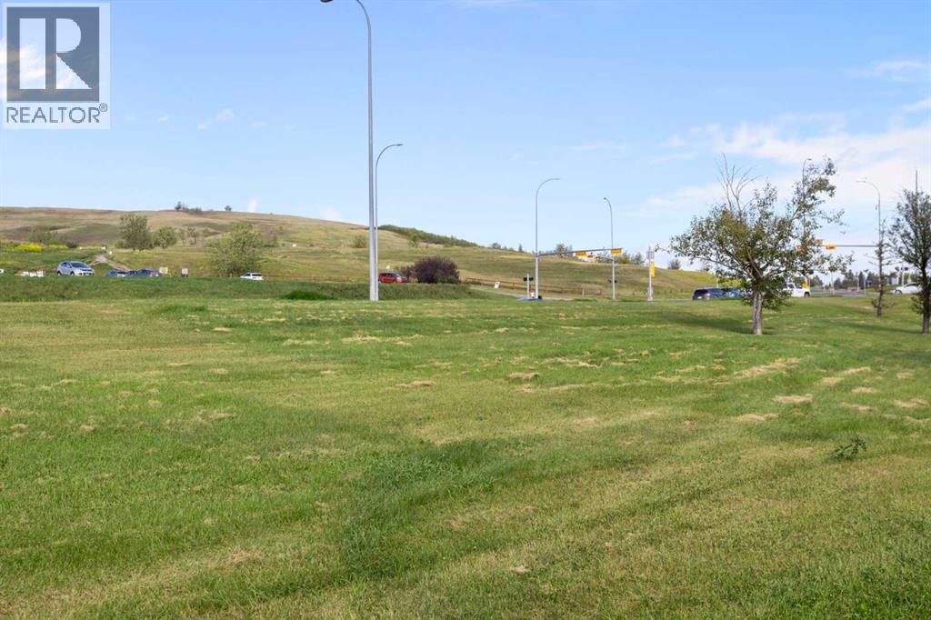 Single Family House for Sale in   Theodore Place NW Thorncliffe Calgary 