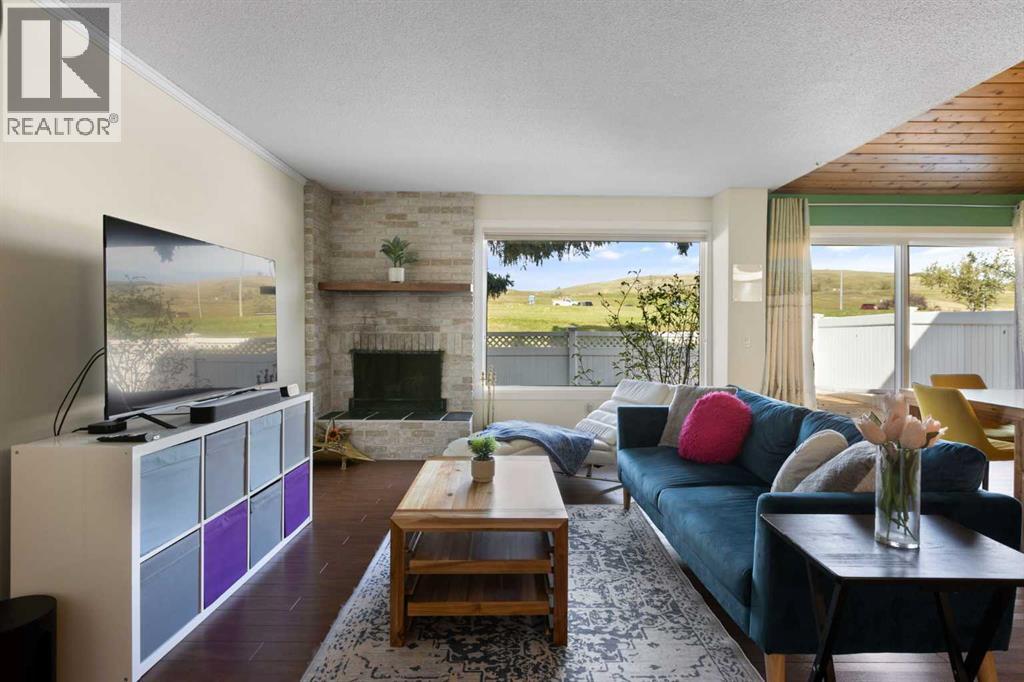 Single Family House for Sale in   Theodore Place NW Thorncliffe Calgary 