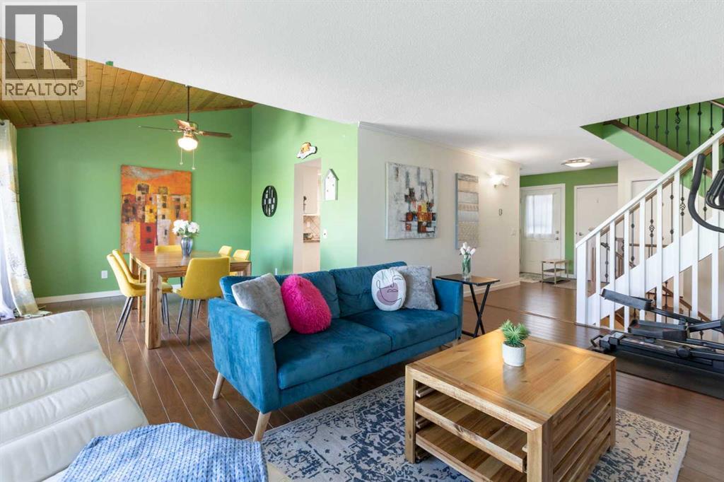 Single Family House for Sale in   Theodore Place NW Thorncliffe Calgary 