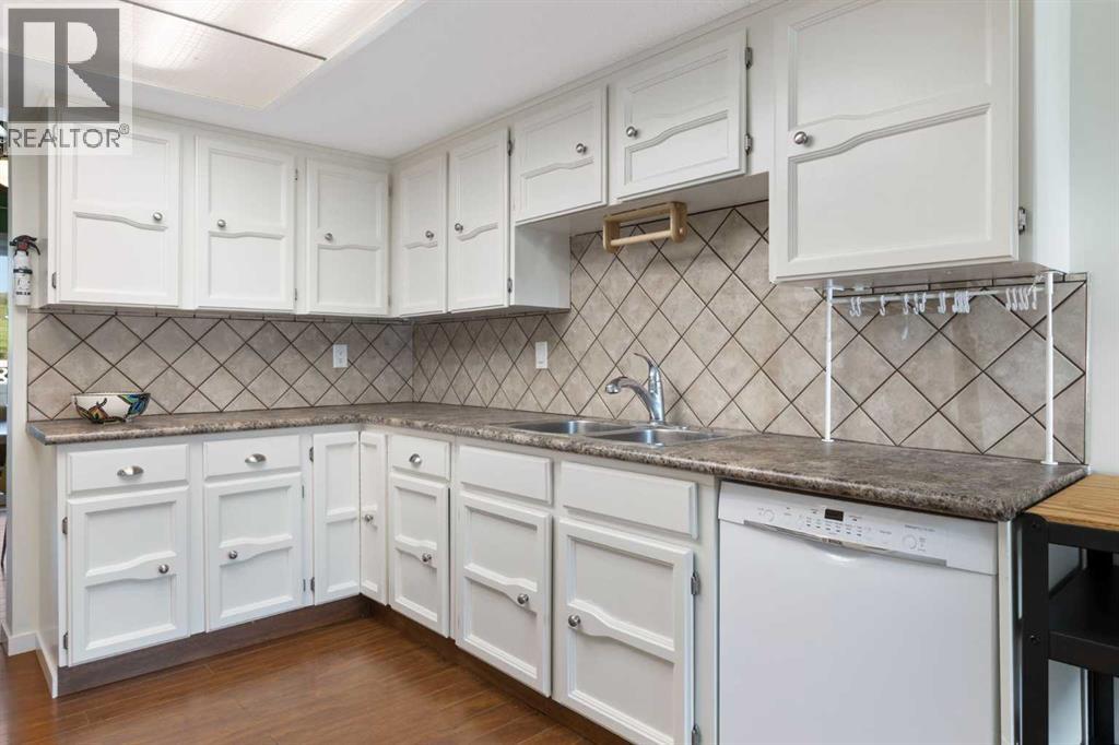 Single Family House for Sale in   Theodore Place NW Thorncliffe Calgary 