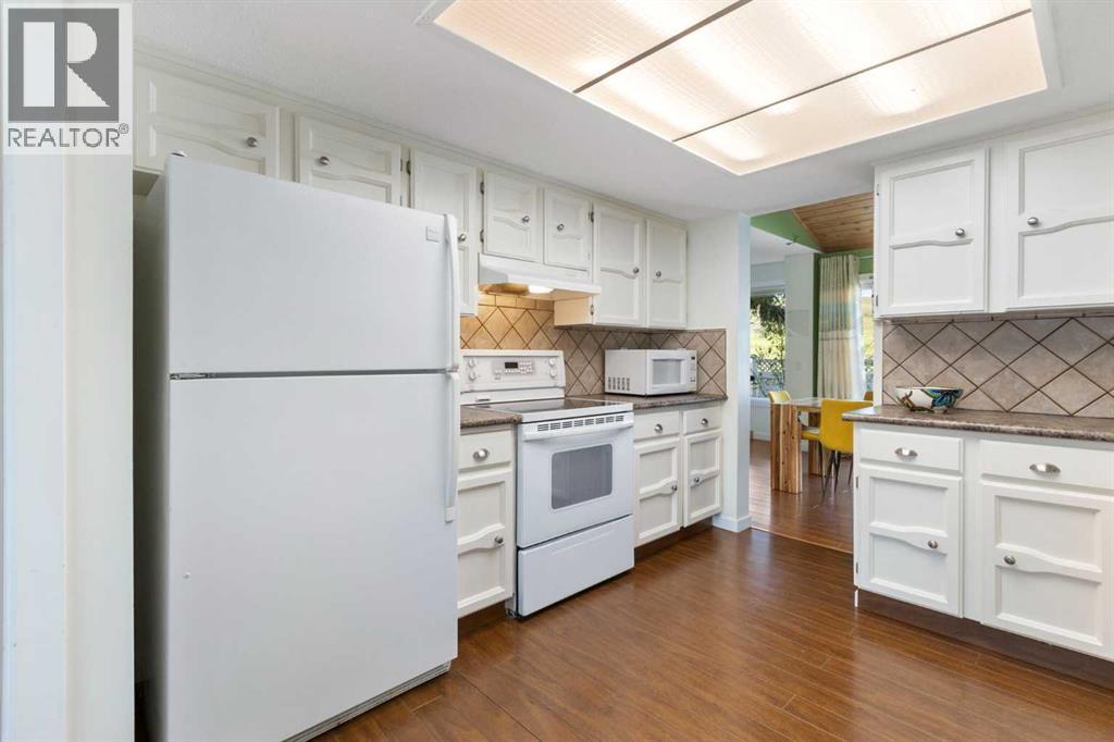 Single Family House for Sale in   Theodore Place NW Thorncliffe Calgary 