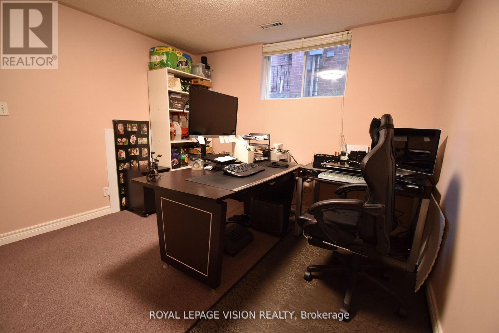 Photo 18 of 28 Valley Centre Drive, Toronto ON