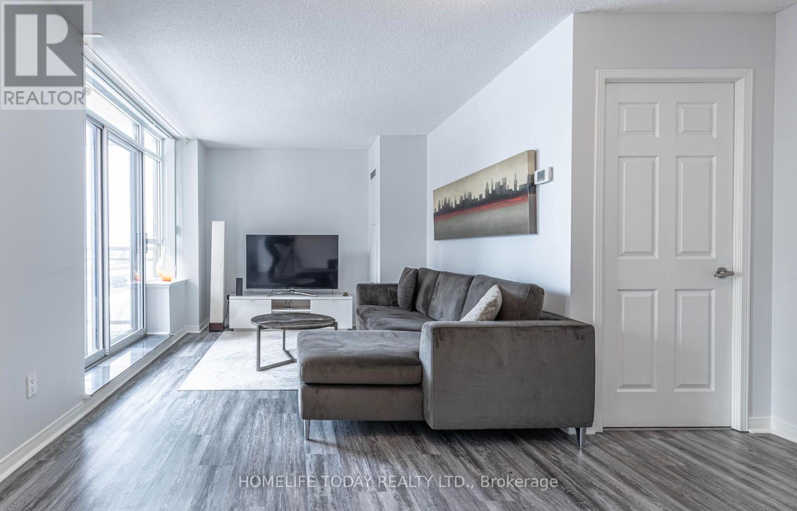 Photo 1 of 510 73 King William Crescent, Richmond Hill ON