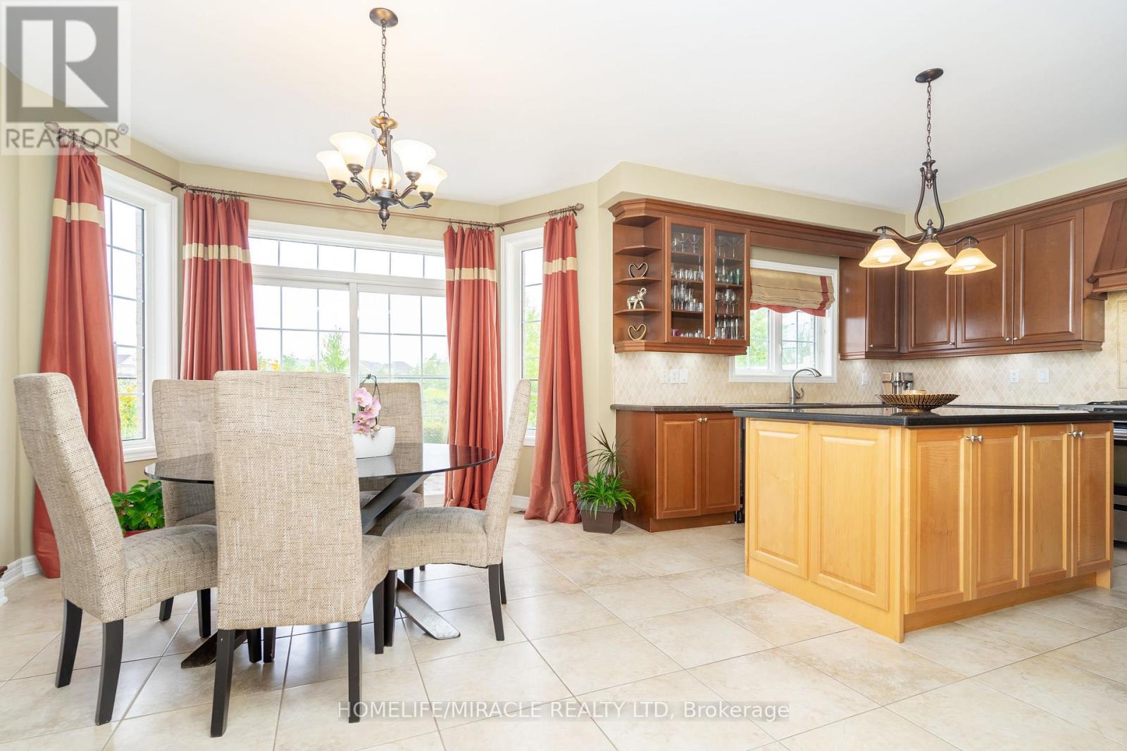 Photo 13 of 22 Malborough Road, Markham ON