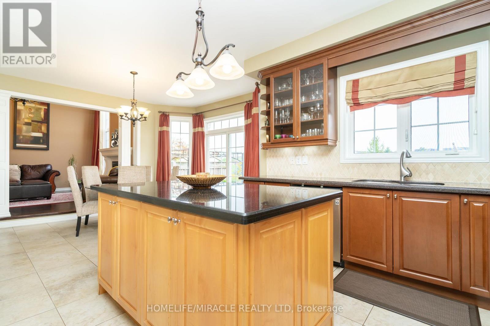 Photo 15 of 22 Malborough Road, Markham ON