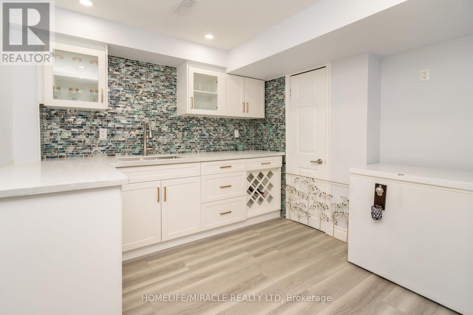 Photo 40 of 22 Malborough Road, Markham ON