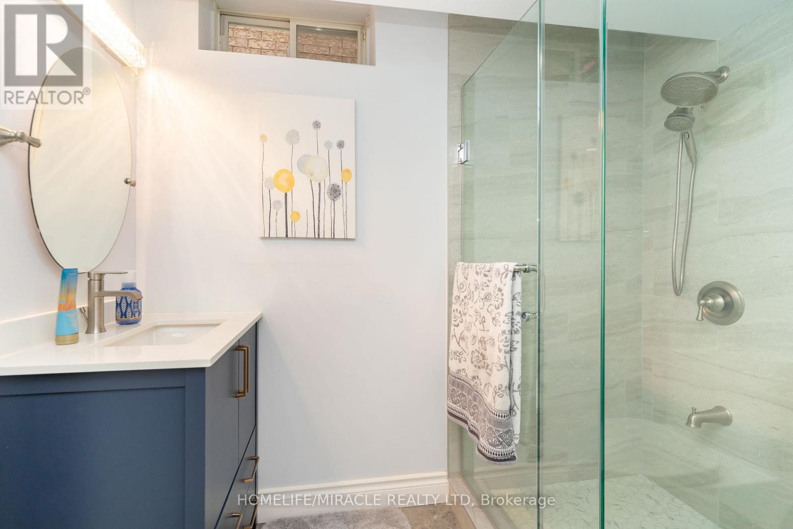 Photo 42 of 22 Malborough Road, Markham ON