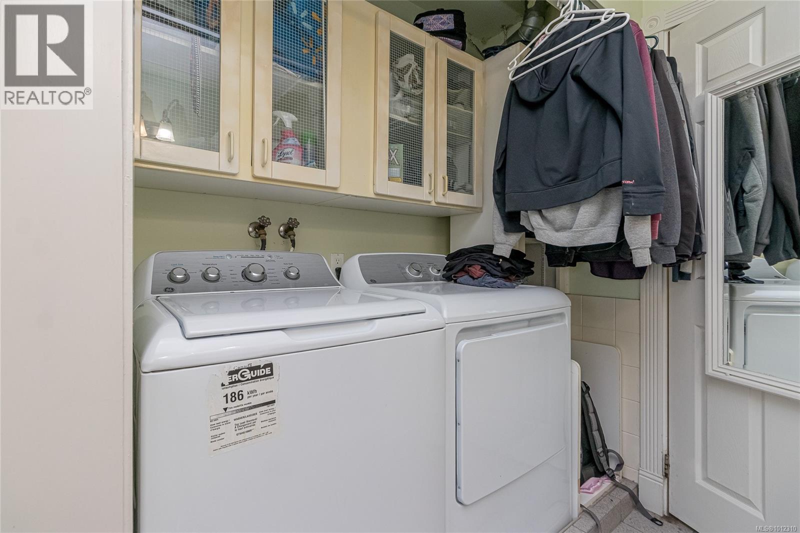 Photo 11 of 435 Watfield Ave, Nanaimo BC