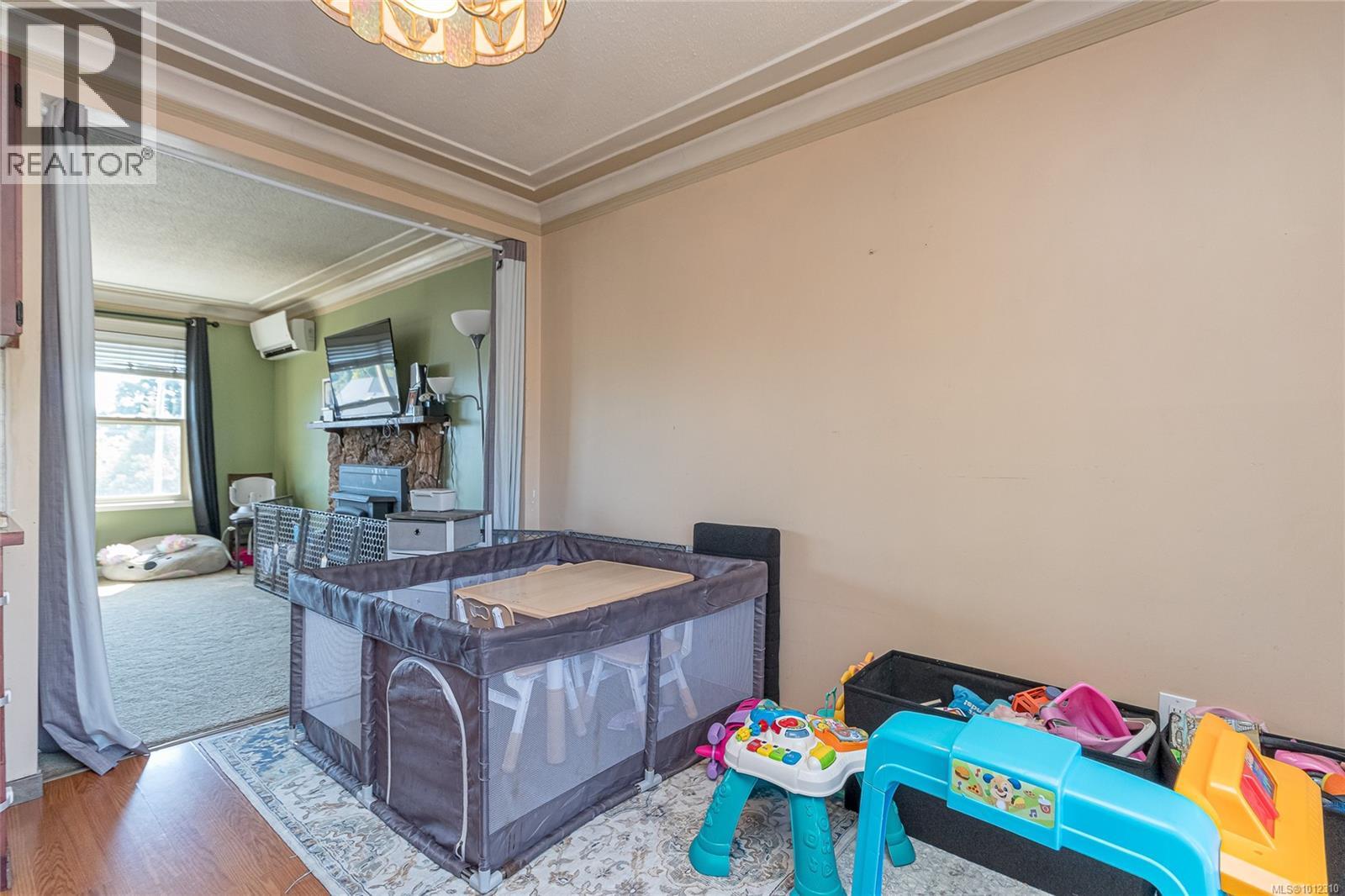 Photo 7 of 435 Watfield Ave, Nanaimo BC