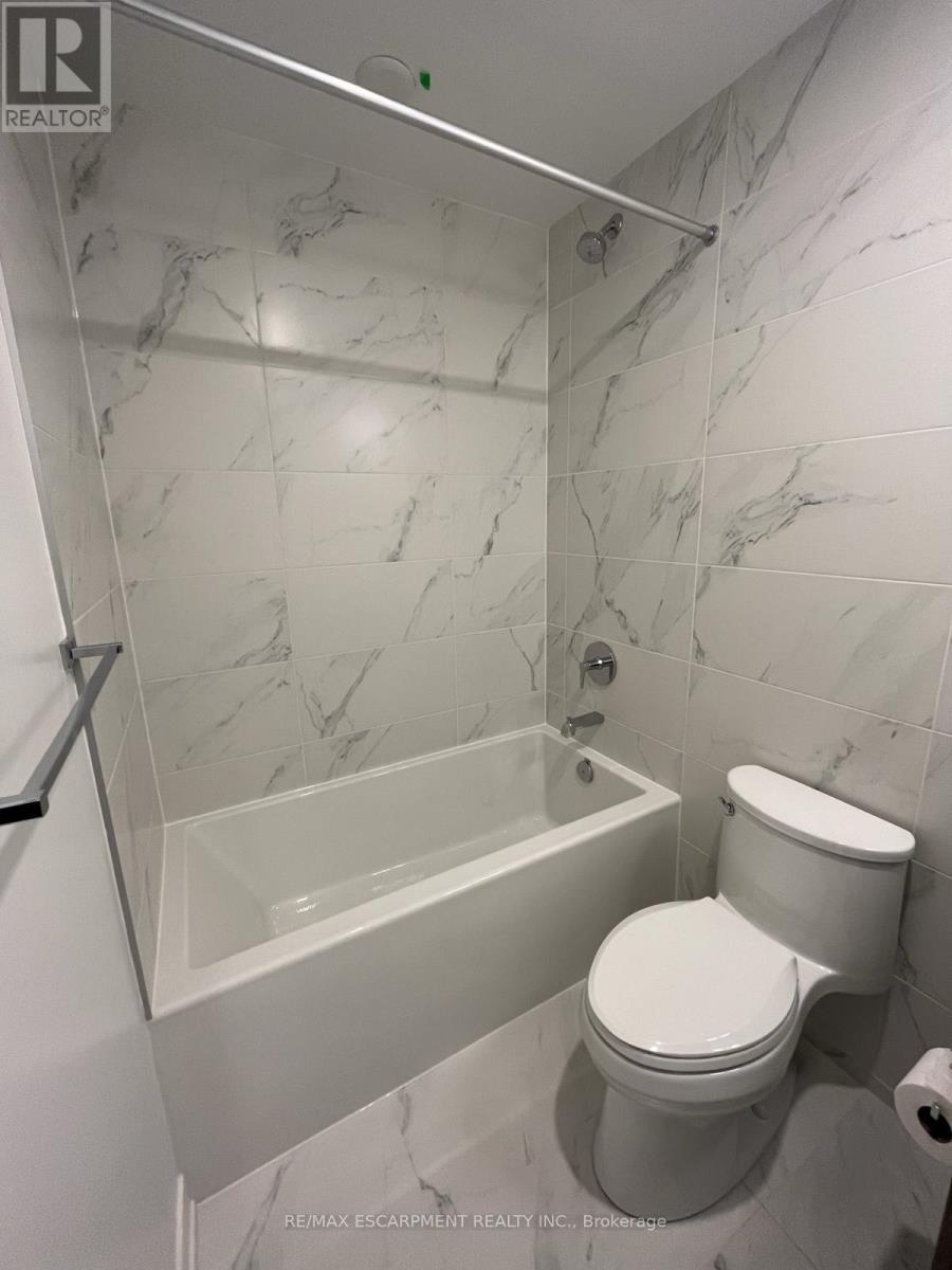Photo 24 of 225 405 Dundas Street W, Oakville ON