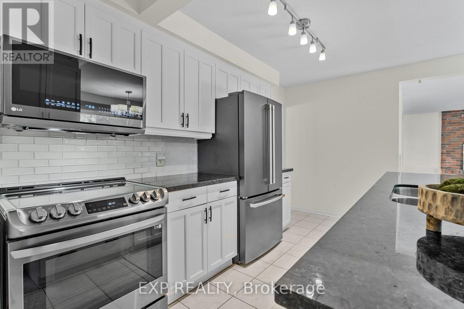 Photo 12 of 20 Amity Road, Mississauga ON