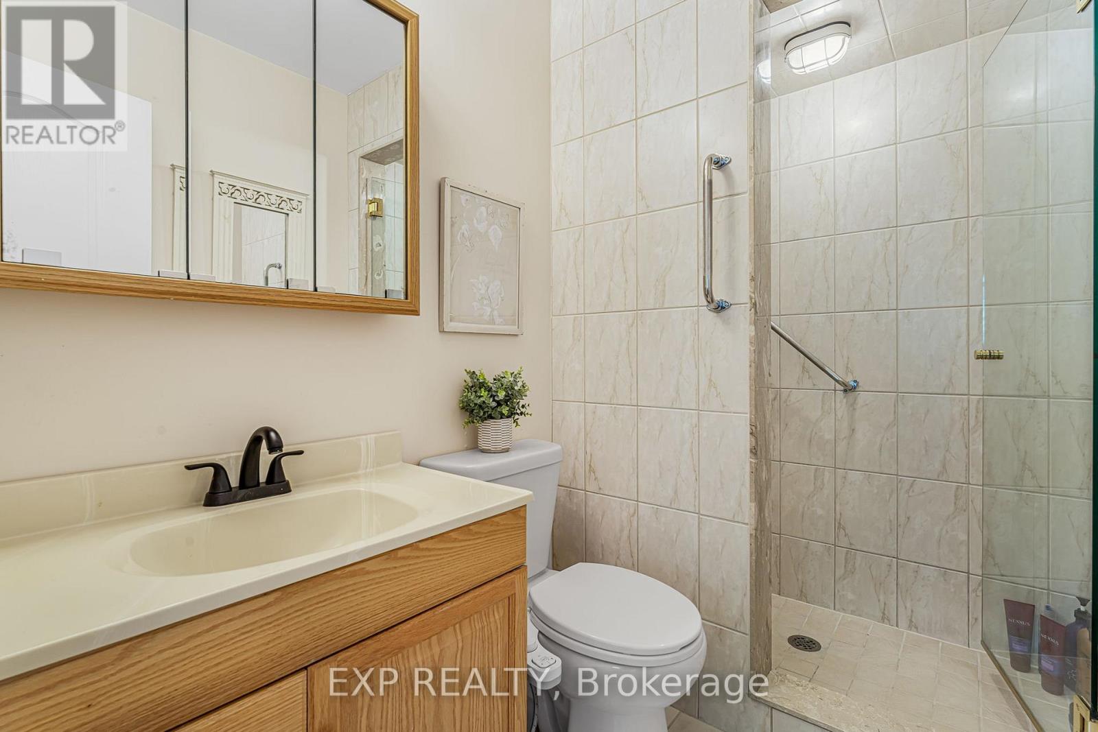 Photo 23 of 20 Amity Road, Mississauga ON