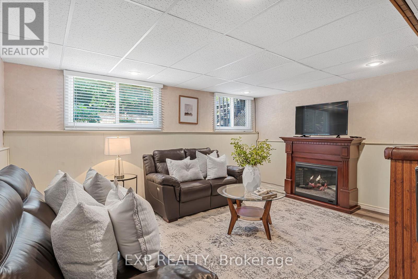 Photo 32 of 20 Amity Road, Mississauga ON