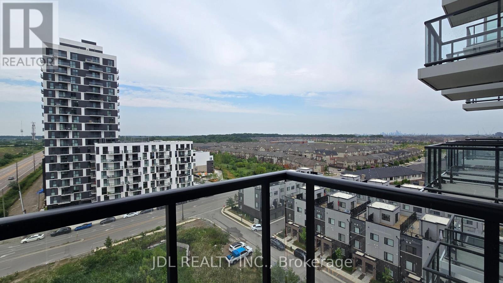 Photo 11 of 1004 3079 Trafalgar Road, Oakville ON