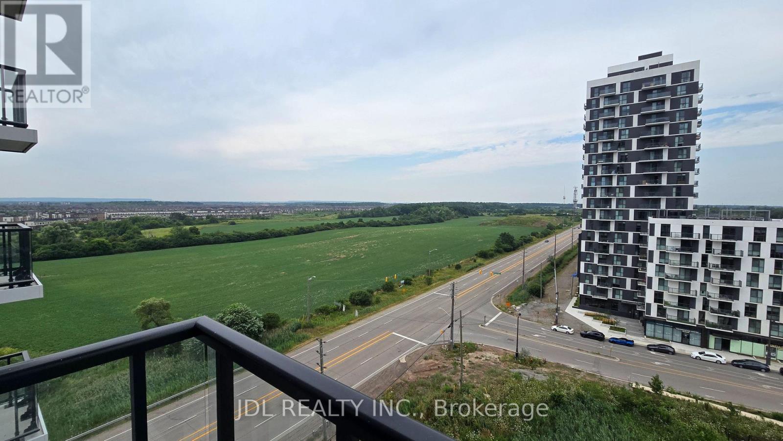 Photo 12 of 1004 3079 Trafalgar Road, Oakville ON