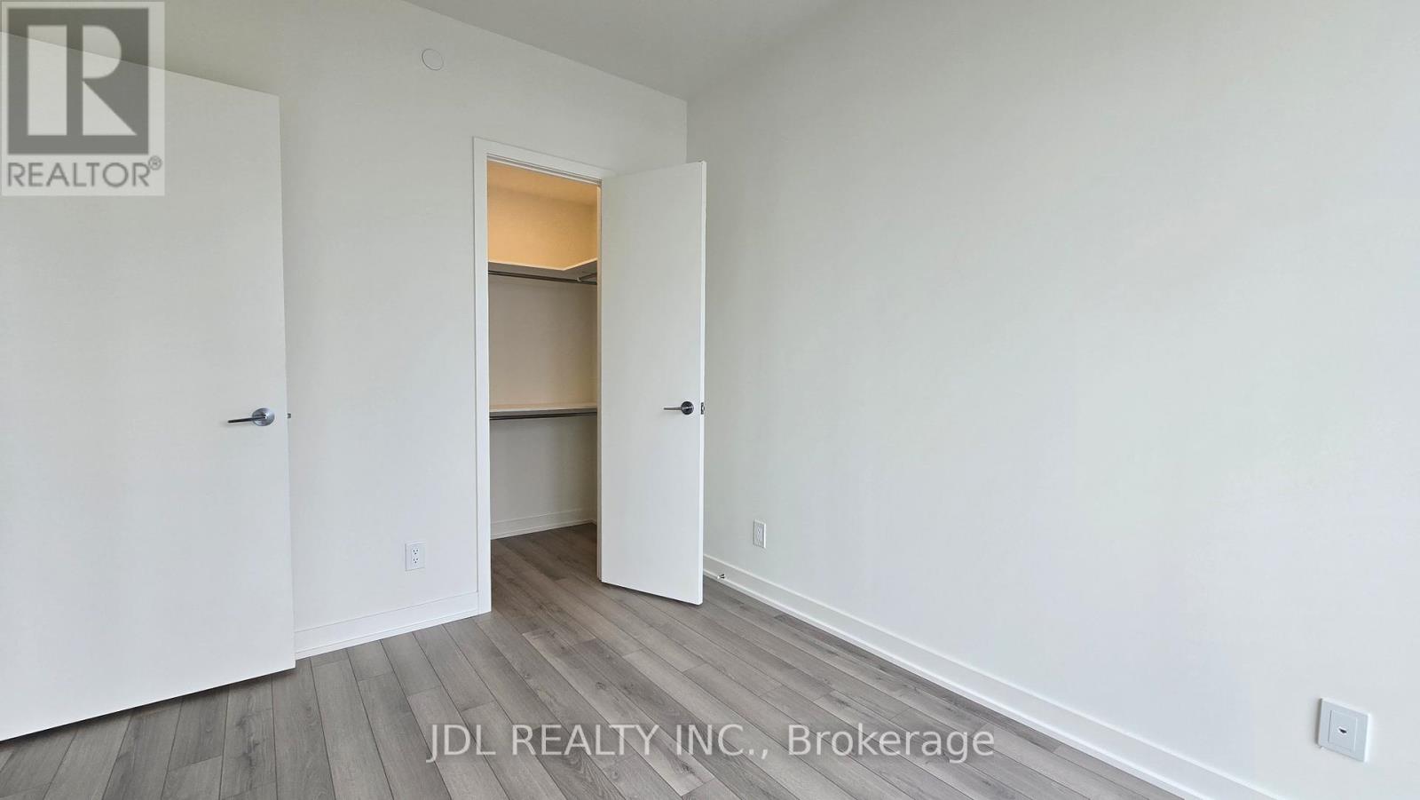 Photo 6 of 1004 3079 Trafalgar Road, Oakville ON