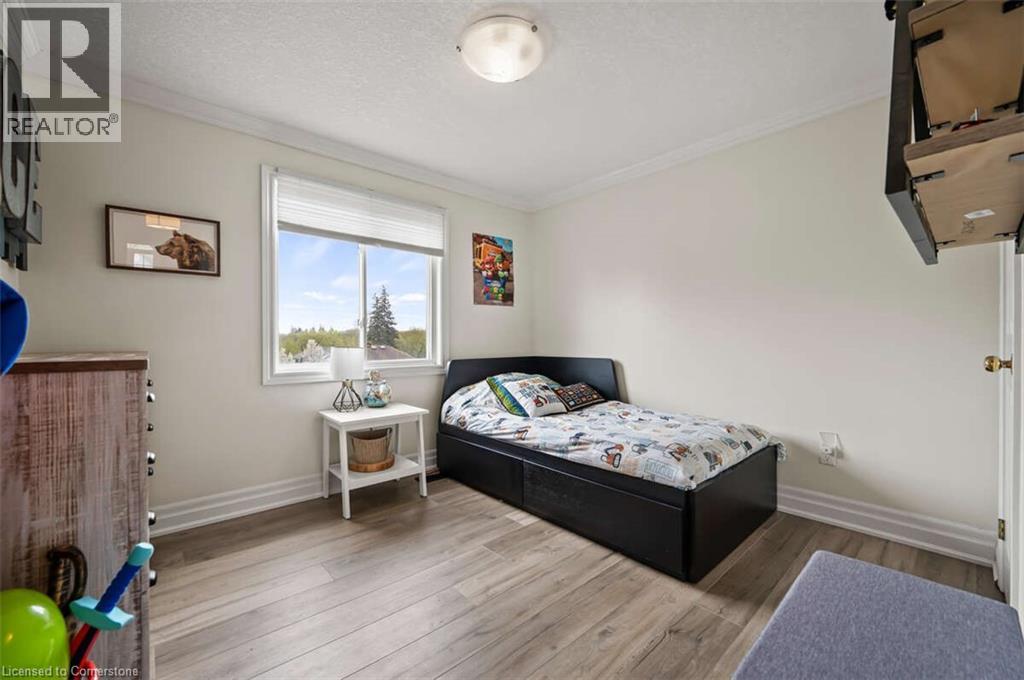 Photo 22 of 128 Marcy Crescent, Cambridge ON