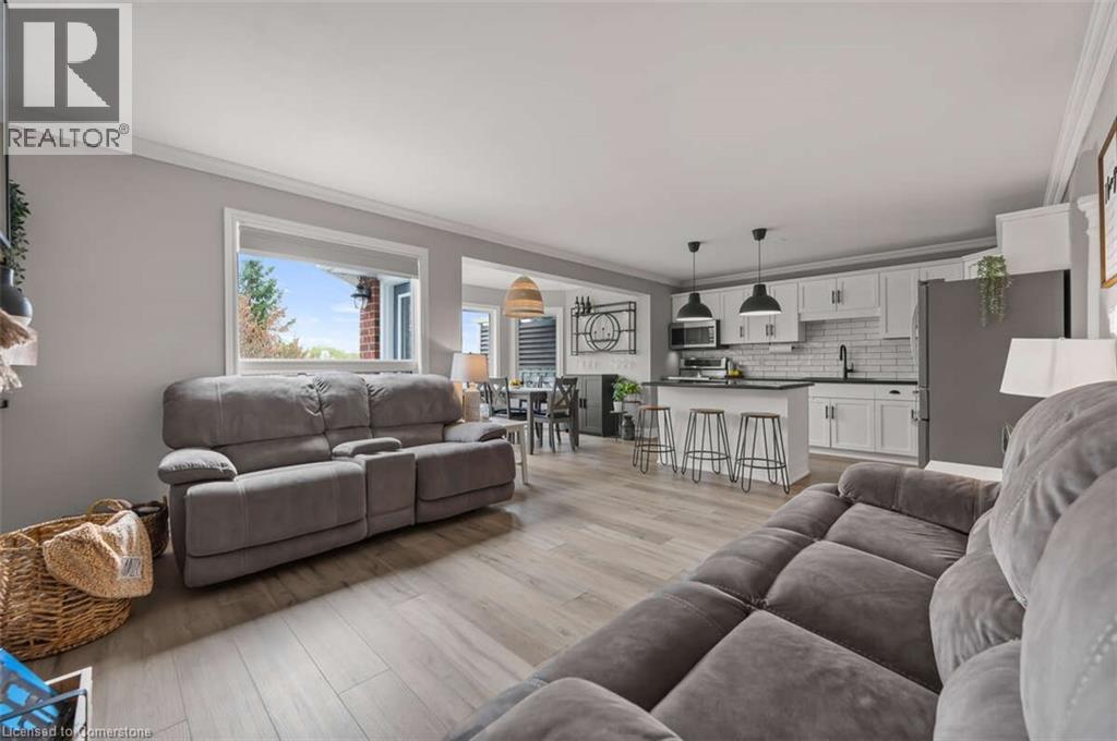 Photo 1 of 128 Marcy Crescent, Cambridge ON