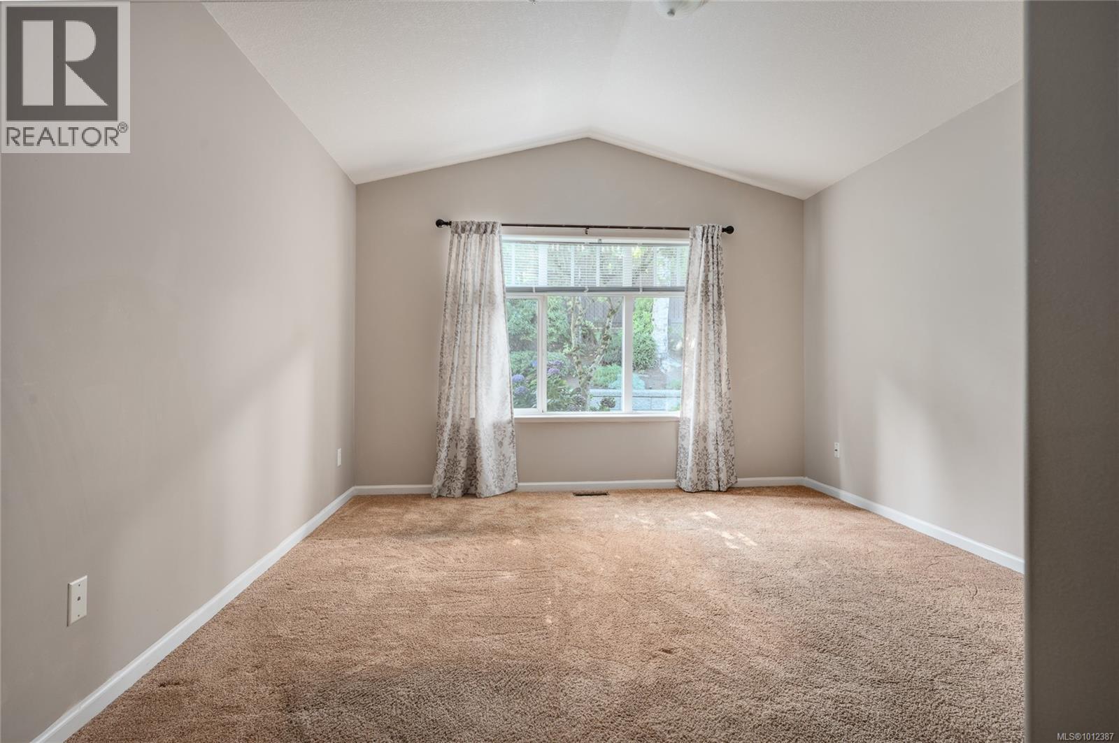 Photo 10 of 6128 Bellflower Way, Nanaimo BC