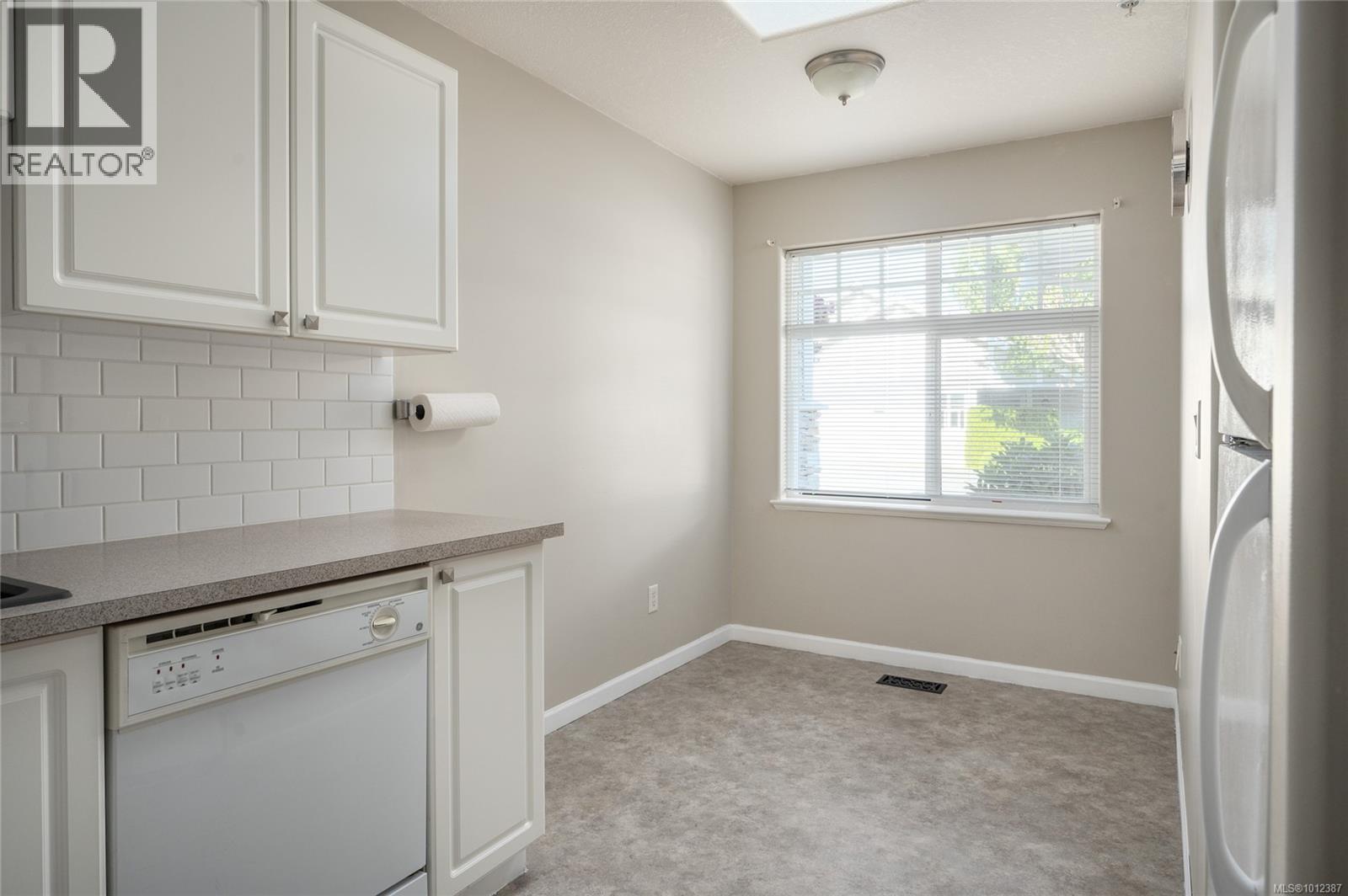 Photo 8 of 6128 Bellflower Way, Nanaimo BC
