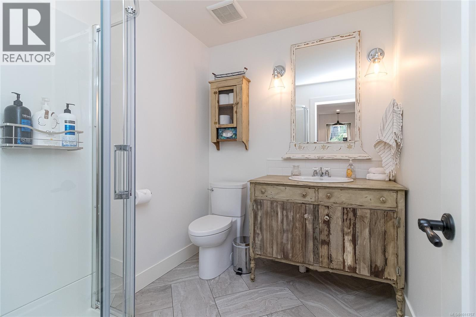  8565 Bourne Terrace, North Saanich