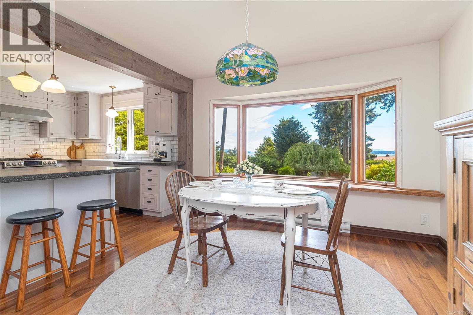  8565 Bourne Terrace, North Saanich
