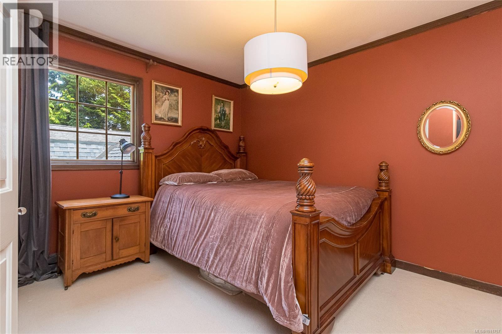  8565 Bourne Terrace, North Saanich