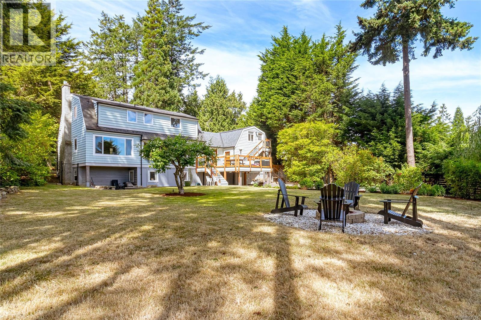  8565 Bourne Terrace, North Saanich