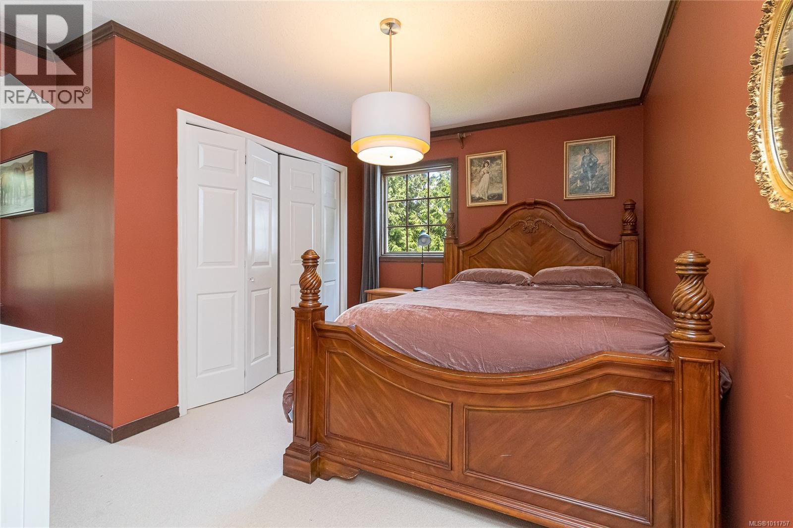  8565 Bourne Terrace, North Saanich