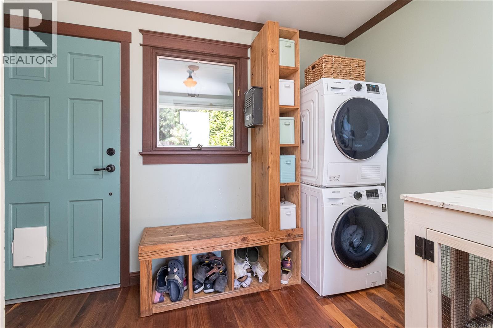  8565 Bourne Terrace, North Saanich