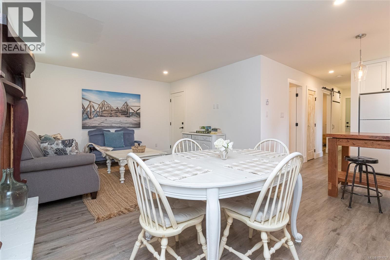  8565 Bourne Terrace, North Saanich