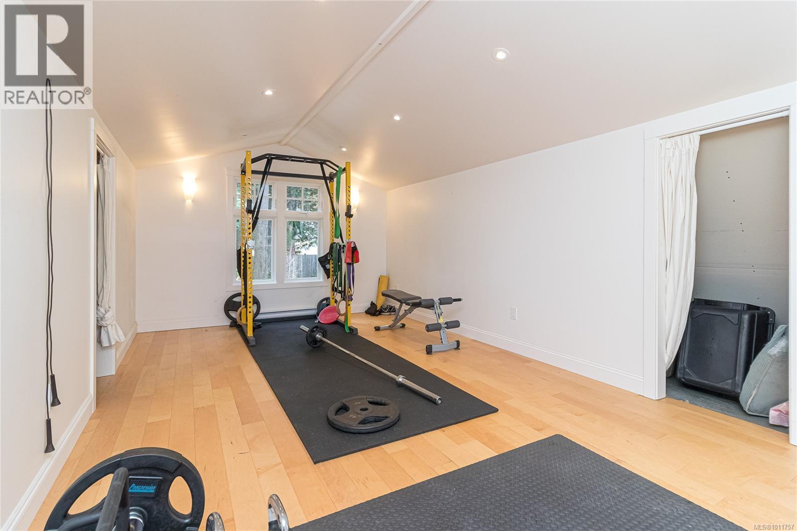  8565 Bourne Terrace, North Saanich