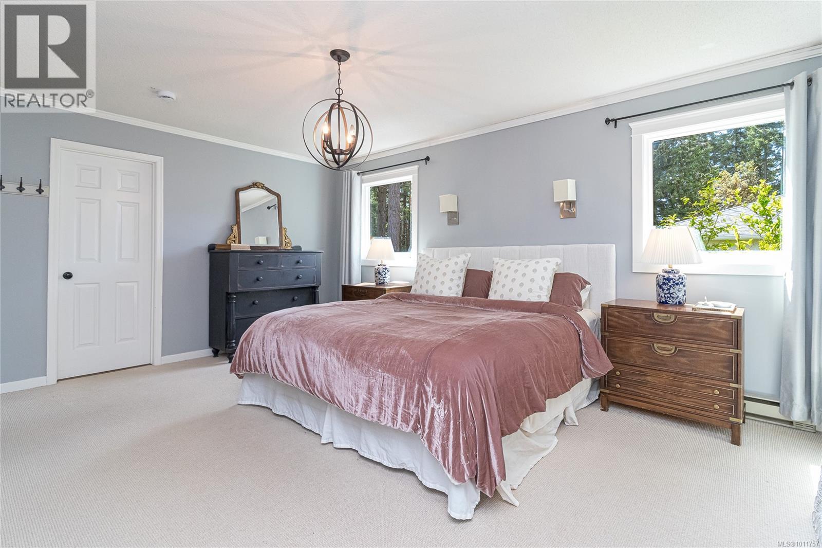  8565 Bourne Terrace, North Saanich