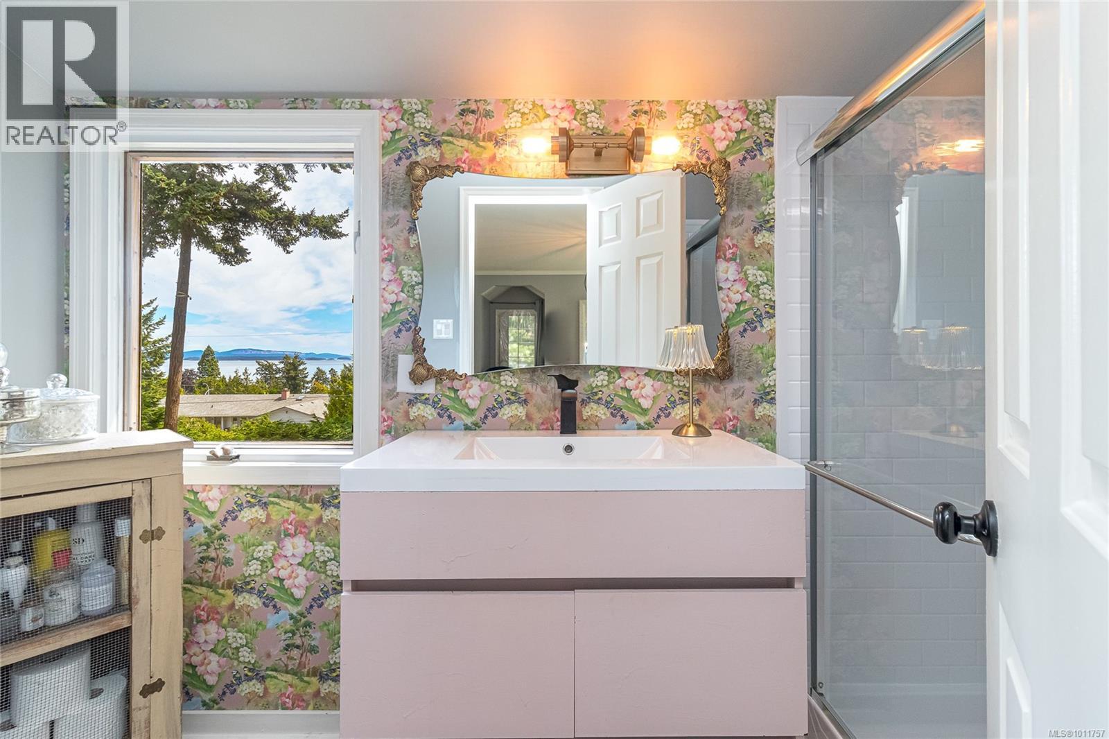  8565 Bourne Terrace, North Saanich