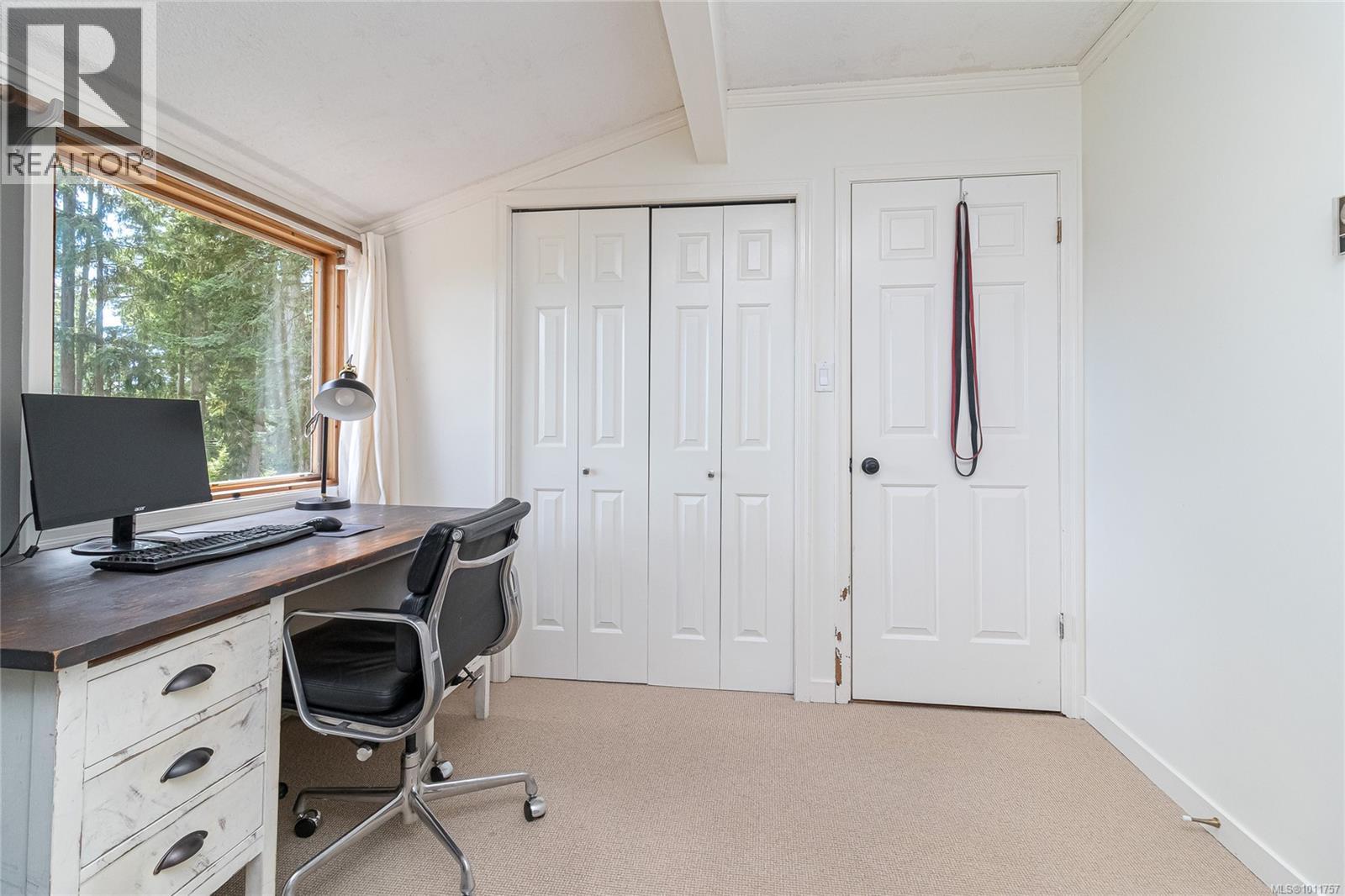  8565 Bourne Terrace, North Saanich