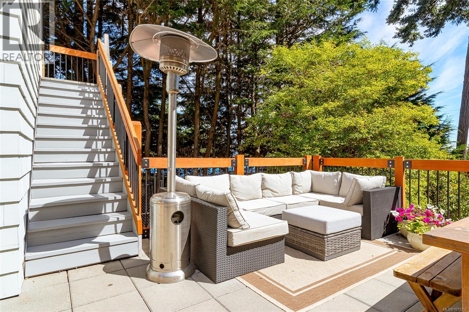  8565 Bourne Terrace, North Saanich